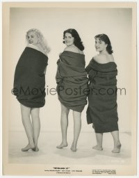 6c1470 STALAG 17 8x10.25 still R1959 three sexy ladies wearing nothing but blankets!