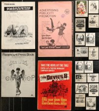 6d0420 LOT OF 29 UNCUT PRESSBOOKS 1960s-1980s advertising a variety of different movies!