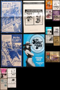 6d0426 LOT OF 17 UNCUT PRESSBOOKS 1950s-1970s advertising a variety of different movies!