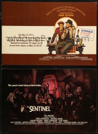 6g0096 UNIVERSAL 1977 campaign book 1977 The Sting, Jaws 2, The Sentinel & more!