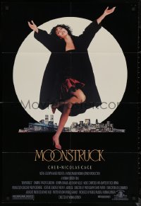 6h1141 MOONSTRUCK 1sh 1987 Nicholas Cage, Olympia Dukakis, Cher in front of NYC skyline!