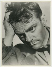 6p0255 JAMES CAGNEY RE-STRIKE 11x14.25 still 1960s intense c/u of the star with his hand on his head!