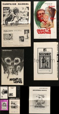 6t0131 LOT OF 9 UNCUT HORROR/SCI-FI PRESSBOOKS 1950s-1970s great images from scary movies!