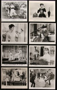 6t0805 LOT OF 16 MARY POPPINS UNMARKED RE-RELEASE OR RE-STRIKE 8X10 STILLS 1980s Julie Andrews!