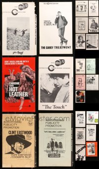 6t0123 LOT OF 23 UNCUT PRESSBOOKS 1960s-1970s advertising a variety of different movies!