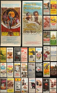 6t0652 LOT OF 32 FOLDED AUSTRALIAN DAYBILLS 1960s-1980s great images from a variety of movies!