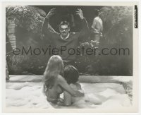 6w0060 BEYOND THE VALLEY OF THE DOLLS candid 8.25x10 still 1980s Russ Meyer directing bath scene!