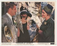 6w0004 BREAKFAST AT TIFFANY'S color 8x10 still 1961 Audrey Hepburn between Peppard & Patricia Neal!