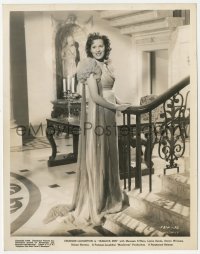 6w0243 JAMAICA INN 8x10.25 still 1939 full-length beautiful Maureen O'Hara, Alfred Hitchcock!