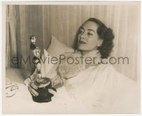 6w0252 JOAN CRAWFORD 8.25x10 still 1946 on her deathbed after winning Oscar for Mildred Pierce!
