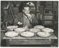 6w0357 OF MICE & MEN candid 7.75x9.5 still 1940 Lon Chaney Jr. gorges himself on the free apple pie!
