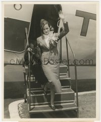 6w0249 JOAN BENNETT deluxe 8.25x10 news photo 1930s arriving in Newark on her way to Europe!