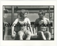 7a0095 JAWS deluxe 8x10 file photo 1975 barechested Steven Spielberg & Roy Scheider by Goldman!