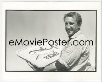 7a0103 JAWS deluxe 8x10 file photo 1975 happy Roy Scheider holding shark cake by Louis Goldman!