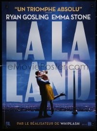 7b0557 LA LA LAND teaser French 15x21 2017 great image of Ryan Gosling & Emma Stone embracing over city!