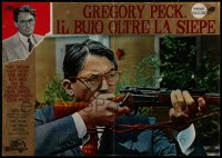 7b1078 TO KILL A MOCKINGBIRD Italian 19x27 pbusta 1963 different close-up of Gregory Peck w/gun!