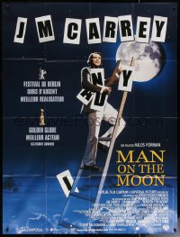 7c1217 MAN ON THE MOON DS French 1p 2000 different image of Jim Carrey as Andy Kaufman on ladder!