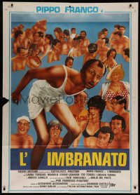 7c0208 L'IMBRANATO Italian 1p 1979 wacky image of Pippo Franco surrounded by people in ocean, rare!
