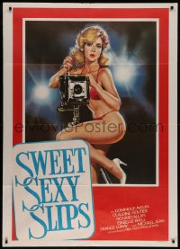 7c0346 SEDUCE ME TONIGHT Italian 1p 1983 art of sexy woman with camera, Sweet Sexy Slips, rare!
