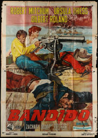 7c0457 BANDIDO Italian 2p R1960s Ciriello art of Robert Mitchum & Thiess with huge maghine gun!