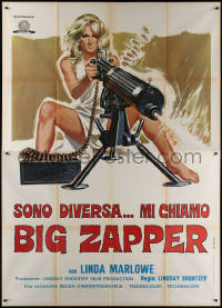 7c0467 BIG ZAPPER Italian 2p 1973 different art of sexy blonde Linda Marlowe with Maxim gun!