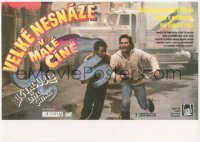 7d0001 BIG TROUBLE IN LITTLE CHINA Czech 8x12 1986 different image of Kurt Russell running w/ Dun!