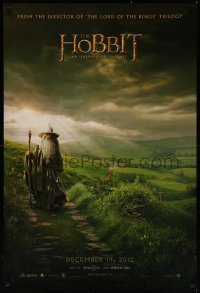 7g0952 HOBBIT: AN UNEXPECTED JOURNEY teaser DS 1sh 2012 cool image of Ian McKellen as Gandalf!