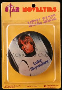 7h0113 LUKE SKYWALKER 3x3 Star Novelties metal badge 1977 Star Wars, great image of Mark Hamill!