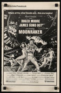 7h1275 MOONRAKER pressbook 1979 art of Roger Moore as James Bond & sexy space babes by Goozee!