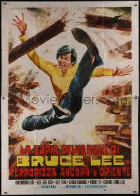 7j0853 HARD AS A DRAGON Italian 2p 1975 art of Bruce Lee-like hero kicking through wall, rare!