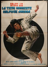 7j0901 ROARING TIGER STRIKES AGAIN Italian 2p 1973 cool different art of Bruce Lee-like hero, rare!