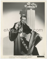 7r0126 CLEOPATRA 8x10.25 still 1934 great full-length portrait of Warren William as Julius Caesar!