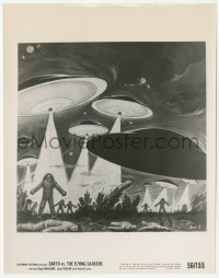 7r0175 EARTH VS. THE FLYING SAUCERS 8x10.25 still 1956 sci-fi art of UFOs & aliens, Harryhausen!