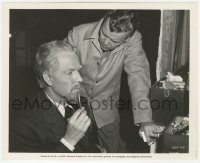 7r0259 HOUSE OF DRACULA candid 8.25x10 still 1945 Onslow Stevens doing his makeup in dressing room!
