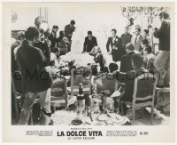 7r0301 LA DOLCE VITA 8.25x10 still 1961 sexy Anita Ekberg surrounded by photographers & men, Fellini