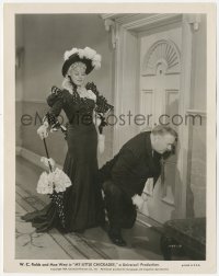 7r0382 MY LITTLE CHICKADEE 8x10.25 still 1940 Mae West catches Peeping Tom W.C. Fields by door!