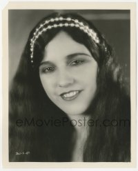 7r0557 UNKNOWN ACTRESS 8x10 still 1926 pretty brunette with pearls in hair, please help identify!
