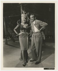 7r0414 PIN UP GIRL candid 8.25x10 still 1944 Betty Grable in costume on set w/ director Humberstone!