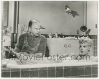 7r0463 SEVEN YEAR ITCH 7.5x9.25 still 1955 Victor Moore & Marilyn Monroe with toe caught in bath!