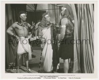 7r0514 TEN COMMANDMENTS 8.25x10 still 1956 Brynner as Rameses, Heston as Moses, Hardwicke as Sethi!