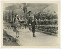 7r0588 WIZARD OF OZ 8x10 still 1939 Judy Garland, Ray Bolger & Toto on The Yellow Brick Road!