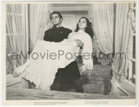 7r0592 WUTHERING HEIGHTS 8x10 key book still 1939 c/u of Laurence Olivier carrying Merle Oberon!