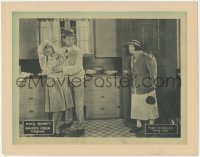 7r1447 SMITH'S COOK LC 1927 Polly Moran walks in on Ruth Hiatt & Raymond McKee in the kitchen, rare!