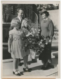 7r0236 HAROLD LLOYD 7x9.25 news photo 1935 with his two daughters & the Rose Tournament Queen!