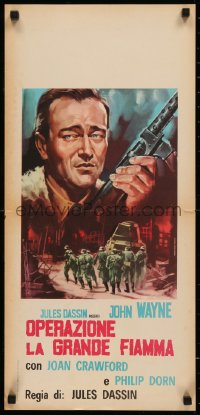 7t1057 REUNION IN FRANCE Italian locandina R1964 different Piovano art of John Wayne with gun, Jules Dassin