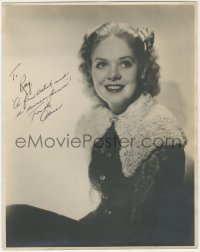 7w0192 ALICE FAYE signed deluxe 10.75x13.75 still 1930s waist-high seated smiling portrait!