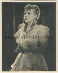 7w0193 ALICE FAYE signed deluxe 11x14 still 1930s close up in costume with her hands clasped!