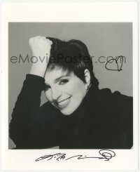 7w0991 LIZA MINNELLI signed 8x10 REPRO still 1980s great smiling close up with her hand to her head!