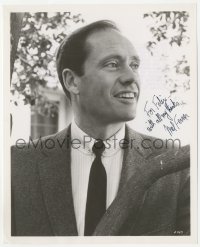 7w0459 MEL FERRER signed 8x10 still 1959 actor steps behind the camera to direct Green Mansions!
