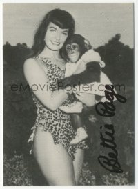 7w0314 BETTIE PAGE signed trading card 1980s frame it with the included FilmFax magazine!